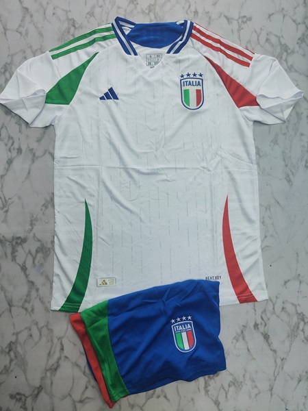 Italy away set football jersey Venu