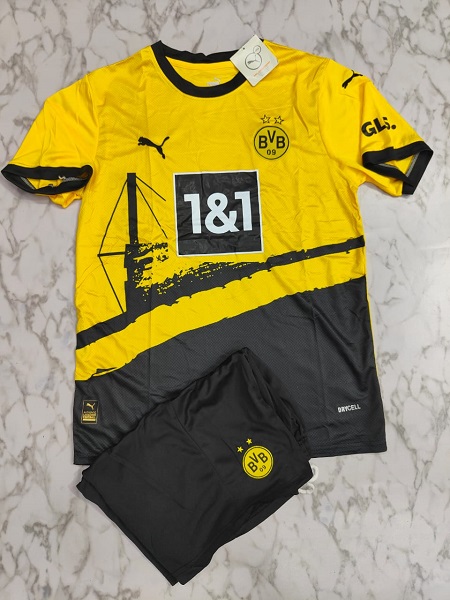 Borussia Dortmund home set football jersey Venu