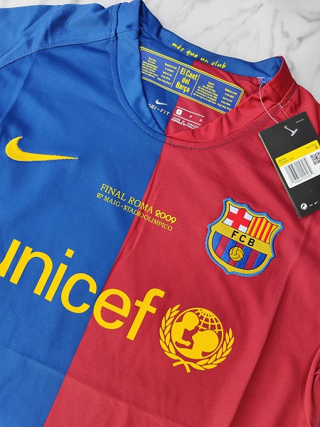 Venu FC Barcelone home retro master football jersey