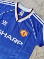 Venu Manchester United third retro master football jersey