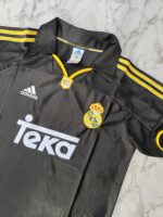 Venu Real Madrid away retro master football jersey