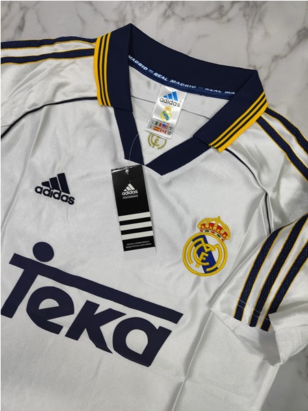 Venu Real Madrid home retro master football jersey