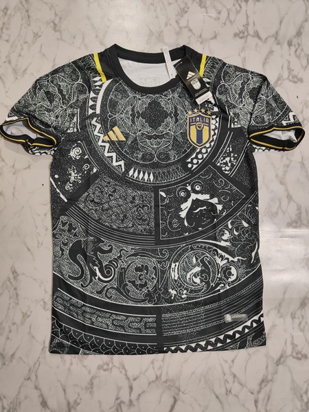 Italy black special edition master football jersey Venu