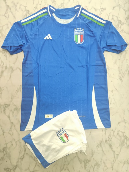 Italy home set football jersey Venu
