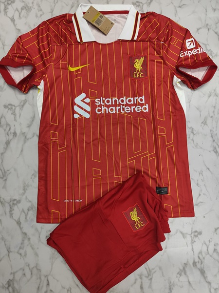 Liverpool home set football jersey Venu