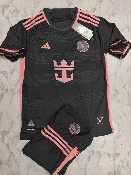 Inter Miami away set football jersey Venu