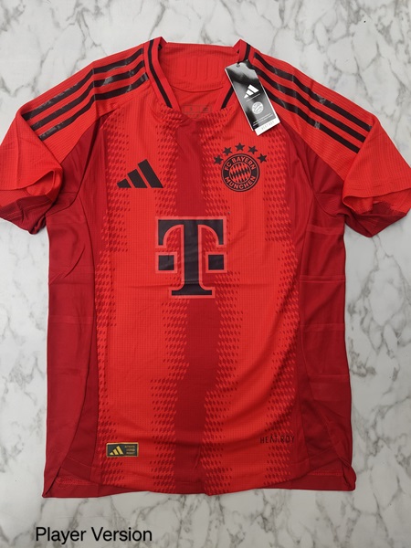 Bayern home player football jersey Venu