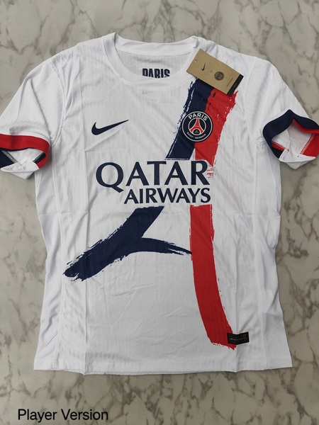 Paris Saint Germain away player football jersey Venu