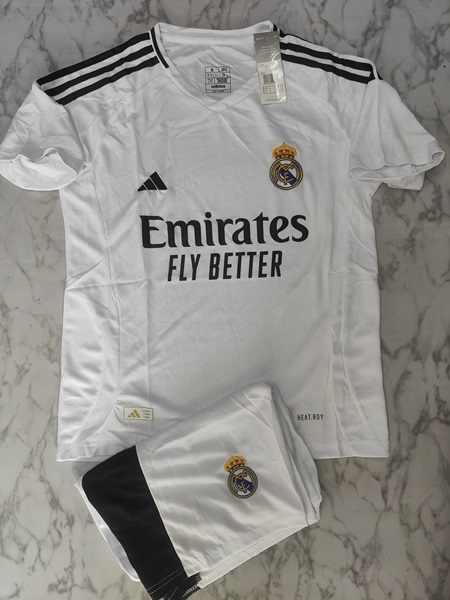 Real Madrid home set football jersey Venu