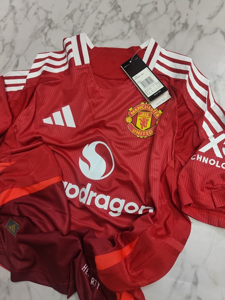 Venu Manchester United home player football jersey