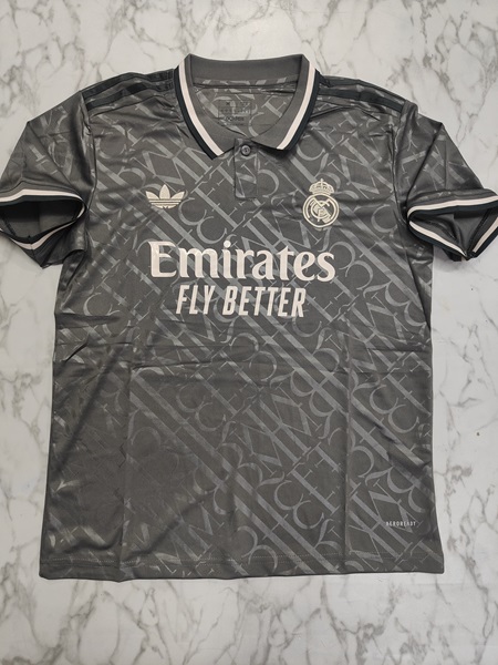 Real Madrid third master football jersey Venu