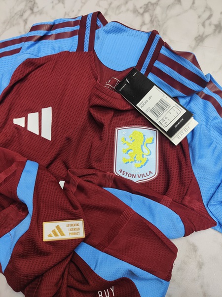 Venu Aston Villa home player football jersey