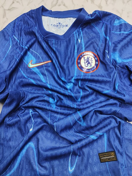 Venu Chelsea home player football jersey