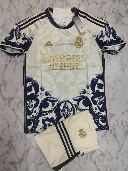 Real Madrid cream special edition set football jersey Venu