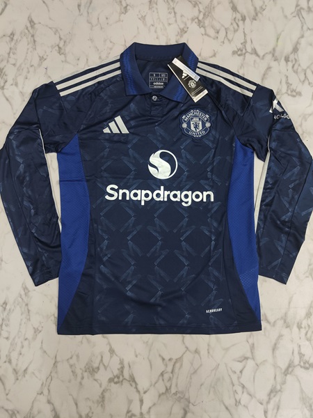 Manchester United home full sleeves master football jersey Venu