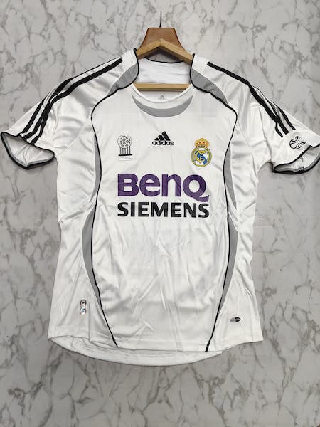 Real Madrid home retro player football jersey Venu