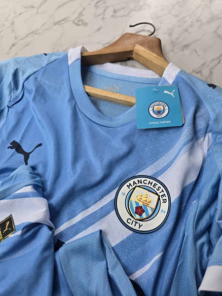 Venu Manchester City home player football jersey