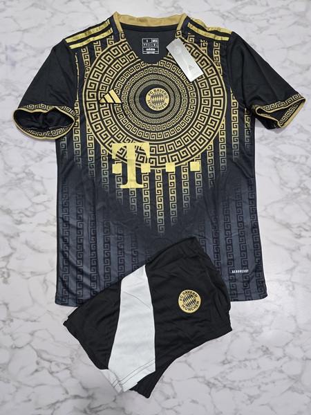 Bayern circle black edition set football jersey Venu