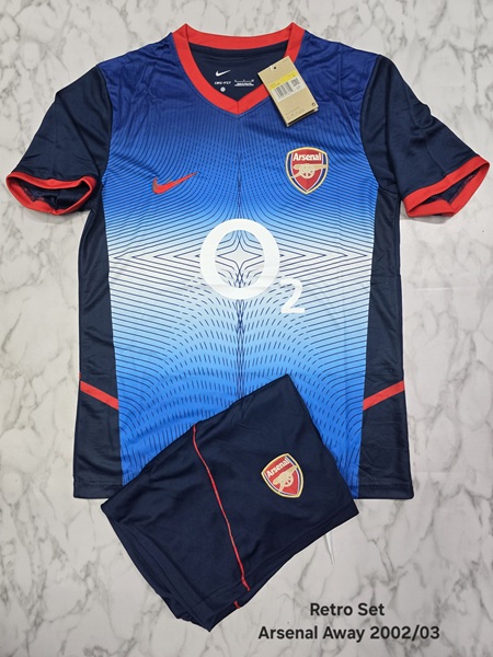 Arsenal away retro set football jersey Venu
