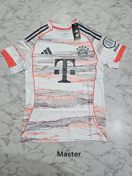 Bayern Munich away master football jersey Venu